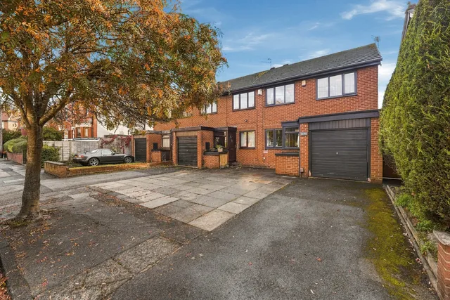 4 Norris Avenue, Stockport SK4 2JQ