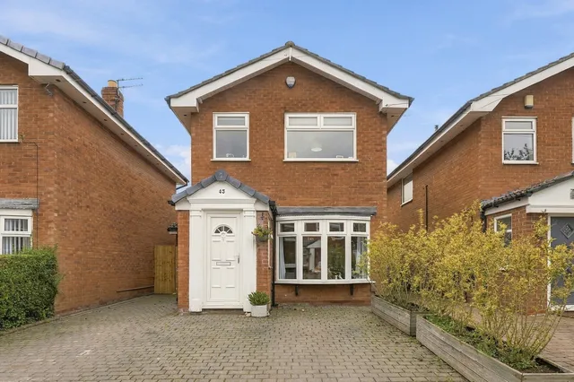 43 Mallard Crescent, Poynton SK12 1XG