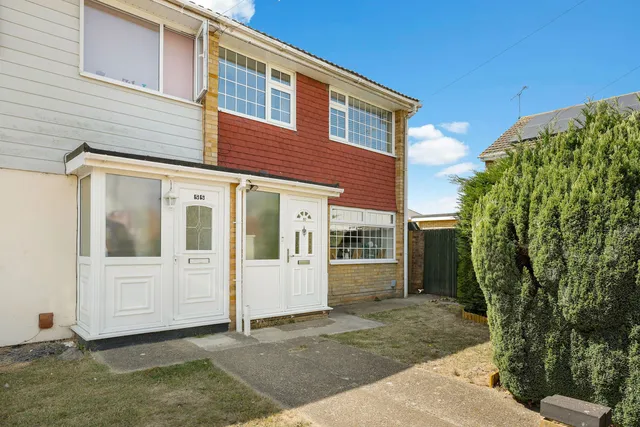 57 Bramble Road, Essex SS9 5HA