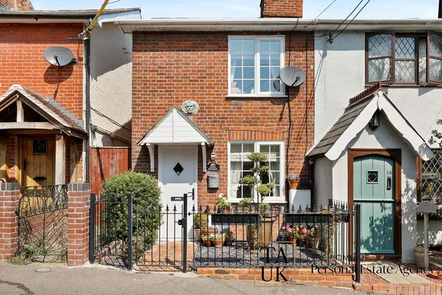 21 Albion Street, Colchester CO5 7ER