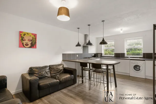 71 Stanley Wooster Way, Colchester CO4 3XX