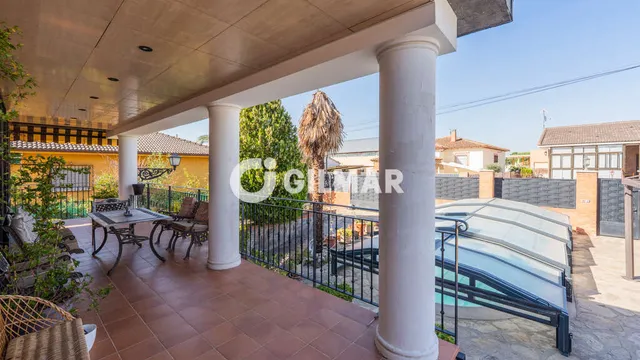 Villa in VALDETORRES DE JARAMA, Madrid