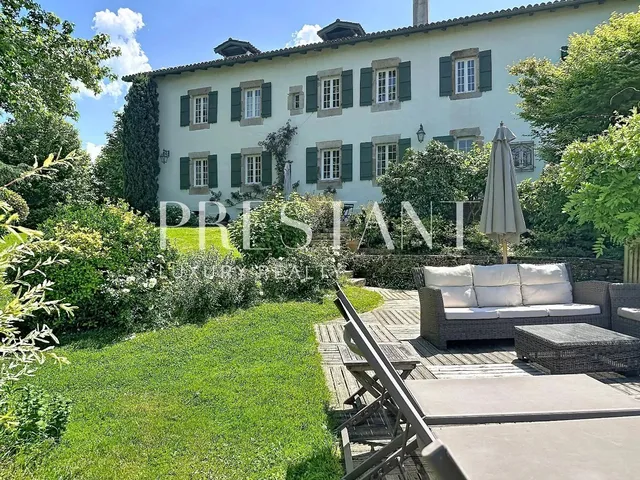 Historic Basque Property for Sale in Sare – 17th-Century Estate – 650 sqm – 4,500 sqm Land
