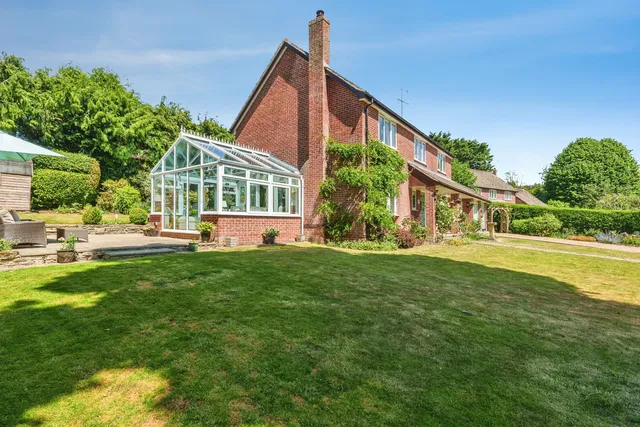 Applebrook House The Dene, Andover SP11 0AH
