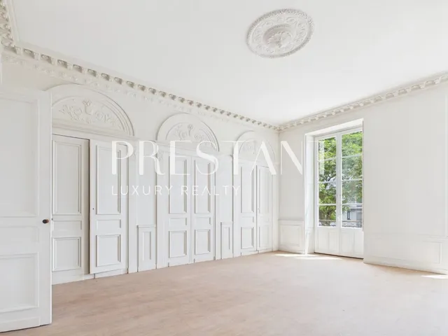 BORDEAUX CHARTRONS - BEAUTIFUL APARTMENT WITH BALCONY - POSSIBILITY OF