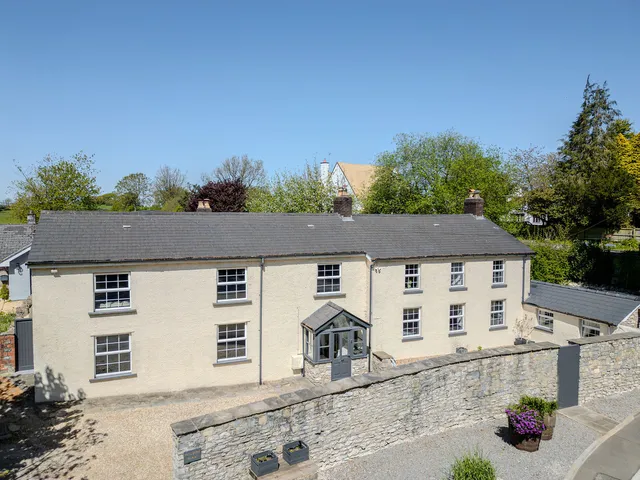 Pwll Sarn Farm St Nicholas, Cardiff CF5 6SG