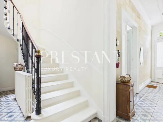 Bordeaux Saint Seurin / Croix Blanche – 19th Century Bourgeois Residence