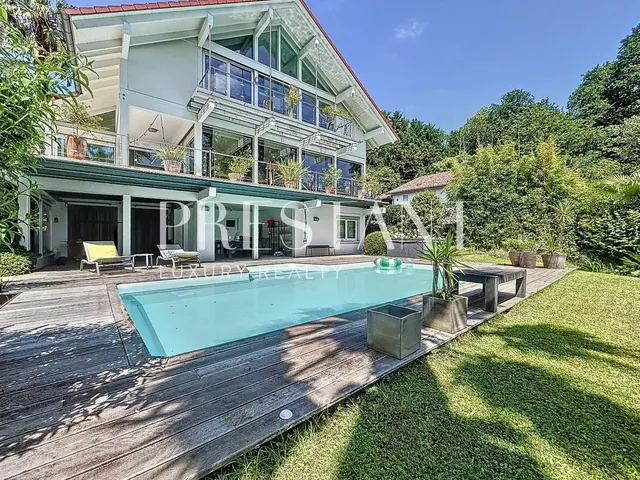 Anglet Biarritz, Contemporary villa for sale, open view