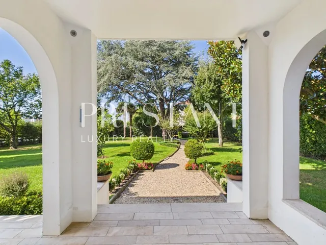 Architect-designed villa – Close to Beaches, Golf du Phare & Saint-Charles District