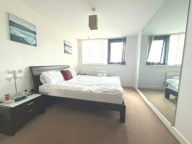 Flat 69, 12 Blackwall Way, London E14 9GB