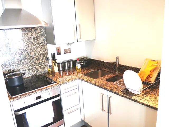 Flat 69, 12 Blackwall Way, London E14 9GB