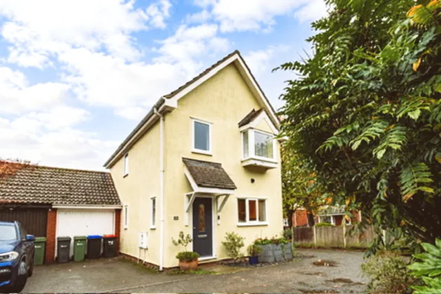 28 Rayner Way, Halstead CO9 1BU