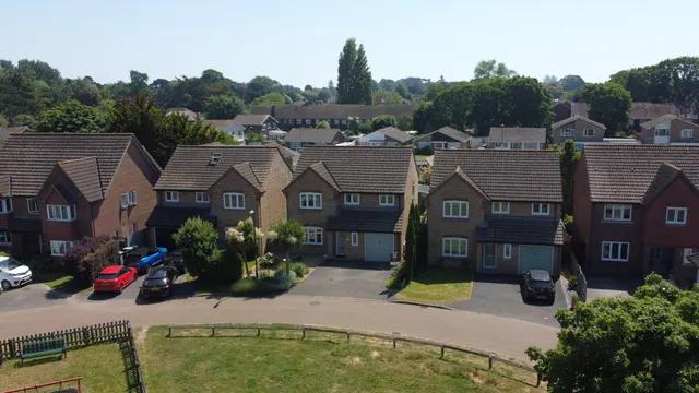 14 The Oaks, Bognor Regis PO21 3AE