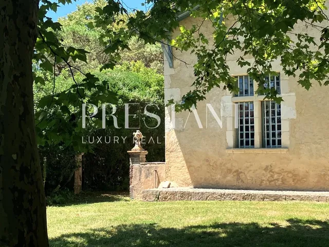 Nice old character property