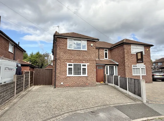 3 Oakdene Avenue, Stockport SK4 5EN