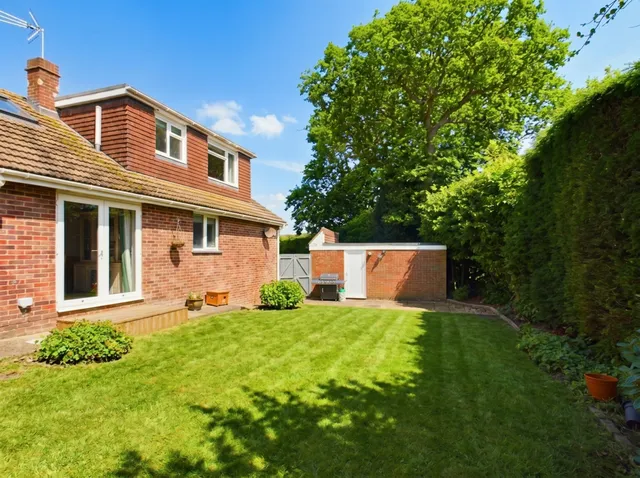 8 Woodcroft Gardens, Waterlooville PO8 9PZ