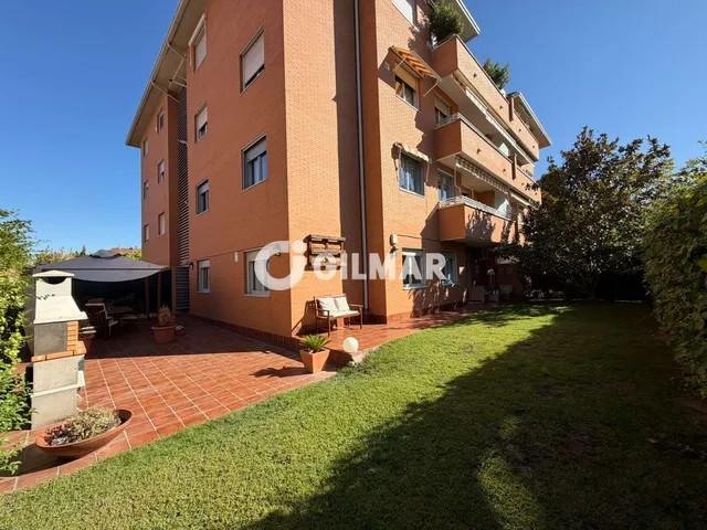 Ground floor apartment in BOADILLA DEL MONTE, Madrid