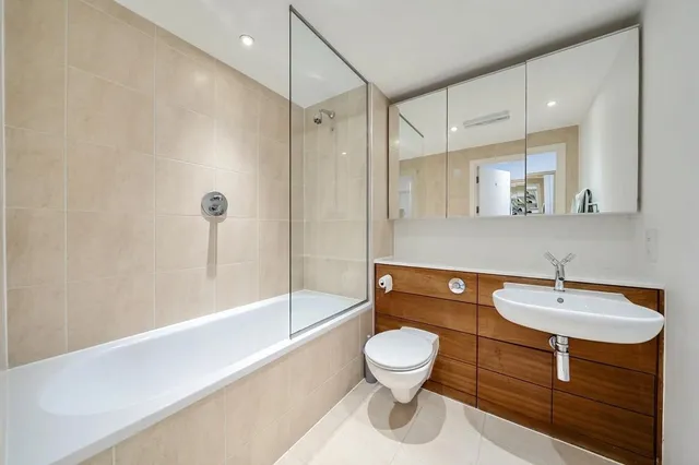 Flat 505, Castlegate 2 Chester Road, Manchester M15 4QG