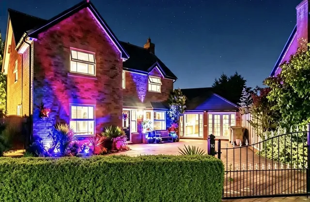 10 Watch Elm Close, Bristol BS32 8AN