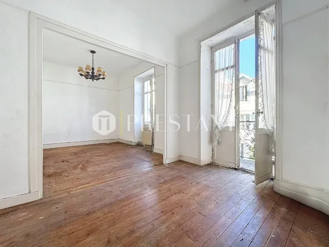 Immeuble de caractere au coeur de Biarritz