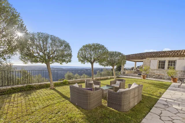 Stone mas with sea view