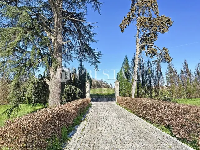 Napoleon III style country house renovated in a refreshing green setting