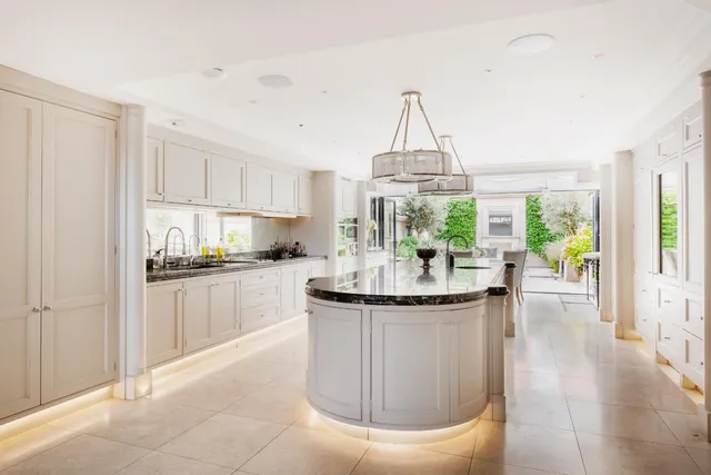 Superb Family House - Flood Street, Chelsea SW3