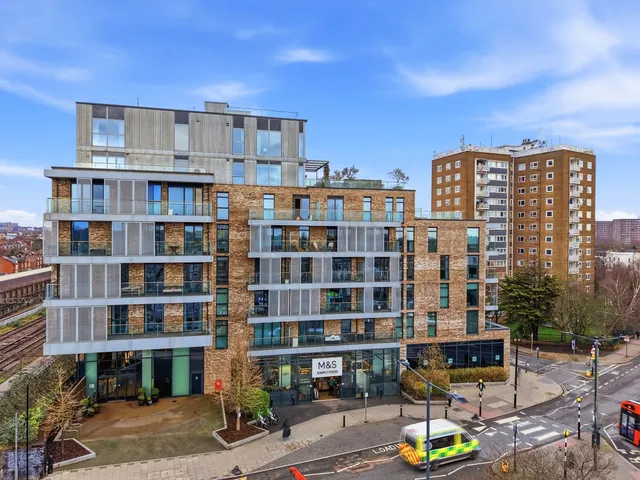 Flat 7, Alderside Apartments 35 Salusbury Road, Queen's Park NW6 6BF