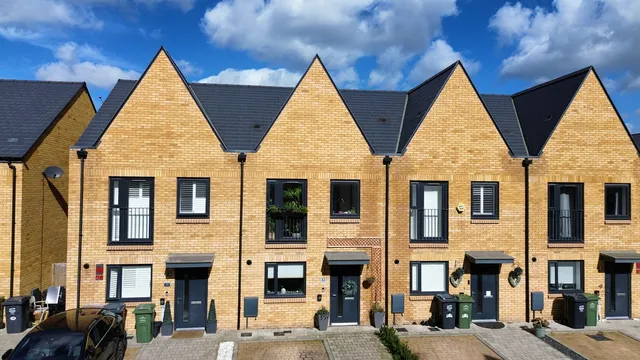 32 Cresswell Road, Swanscombe DA10 0FD