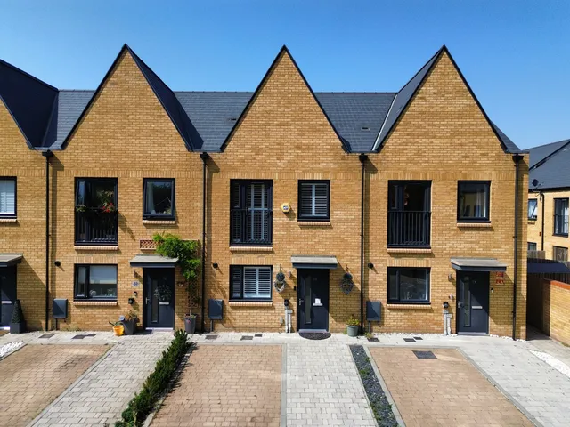 30 Cresswell Road, Swanscombe DA10 0FD
