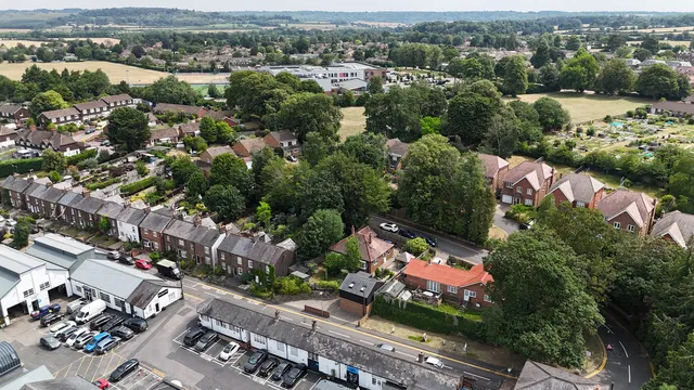 20 Brookfield Close, Tring HP23 4ED