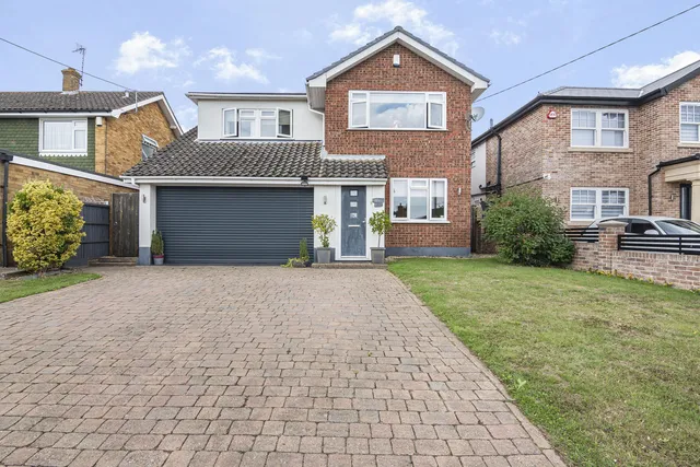 April Rise Tysea Hill, Romford RM4 1JP