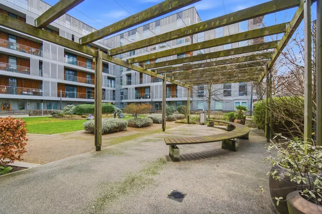 Flat 7, Alderside Apartments 35 Salusbury Road, Queen's Park NW6 6BF
