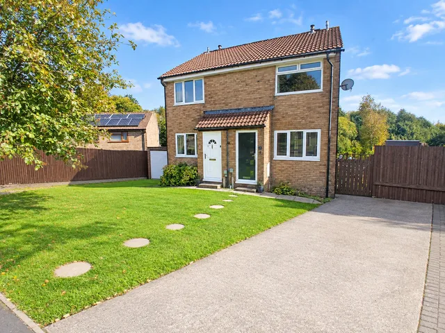 11 Clos Cyncoed, Caerphilly CF83 2BX