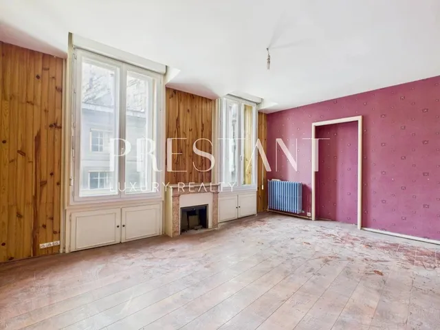 Prime Investment Opportunity in Central Bordeaux – Approved Subdivision – High Yield Potential