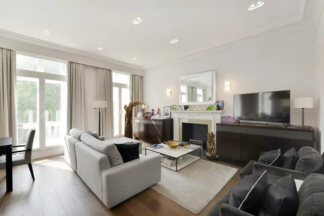 Olive Suite, Park Lane, Mayfair W1K