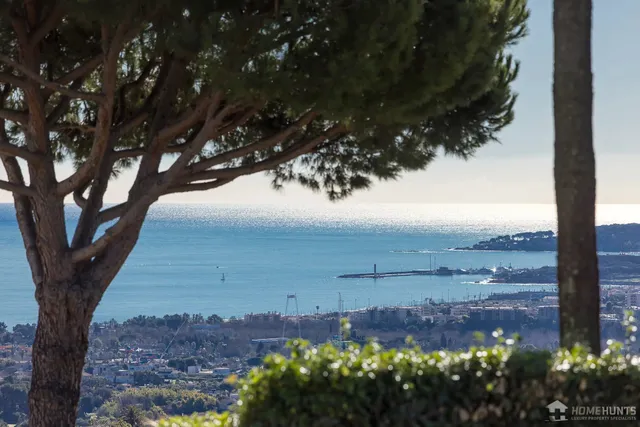 Villa in Villeneuve Loubet, French Riviera