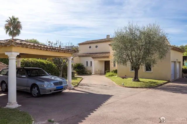 Villa in Antibes, French Riviera