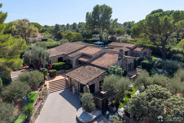 Villa in Mouans Sartoux, French Riviera
