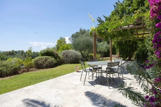 Villa in Chateauneuf Grasse, French Riviera