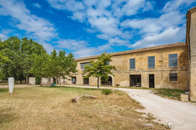 Estate in Alpilles (Saint Remy, Maussane, Arles), Provence - Var