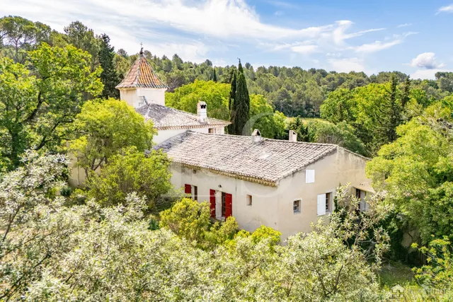 Estate in L Isle Sur La Sorgue, Provence - Var