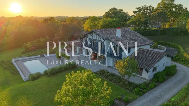 Exceptional Property in Arcangues / Arbonne – Between Countryside and Basque Coast Exclusive