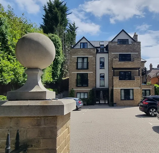 Flat 1 Pine Ridge, 97 Hitchen Hatch Lane, Sevenoaks TN13 3BE
