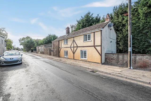 Riverdene Risegate Road, Spalding PE11 4EY
