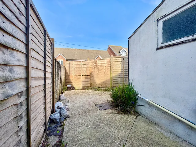 119 Hunnyhill, Newport PO30 5HS