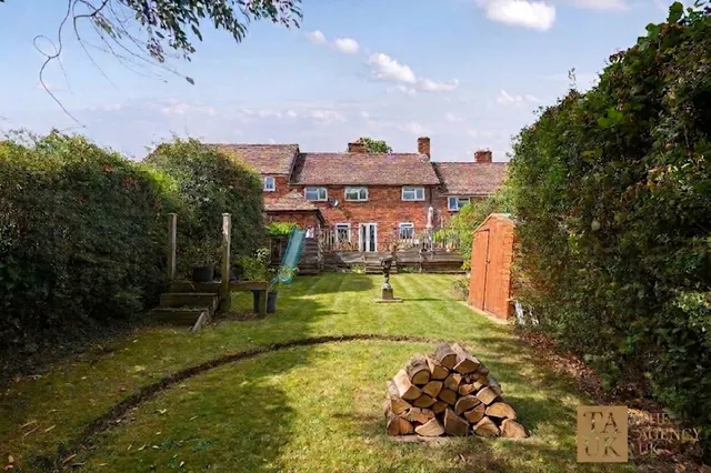 2 Blacklands, Sedlescombe TN33 0PU