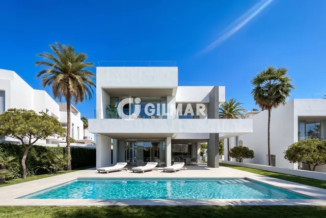 Villa in SAN PEDRO ALCÁNTARA, Málaga