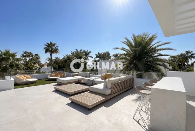 Villa in SAN PEDRO ALCÁNTARA, Málaga
