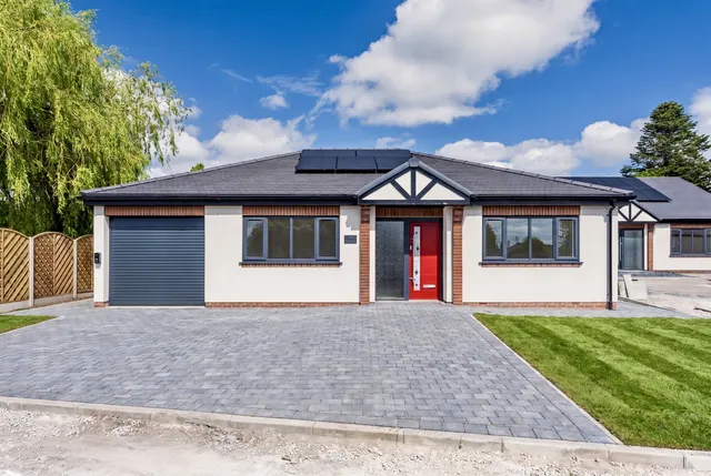 28c Raby Park Road, Neston CH64 9SP